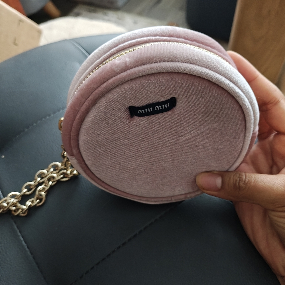 Miu Miu Parfume Pink Velvet Pouch - Picture 3 of 10